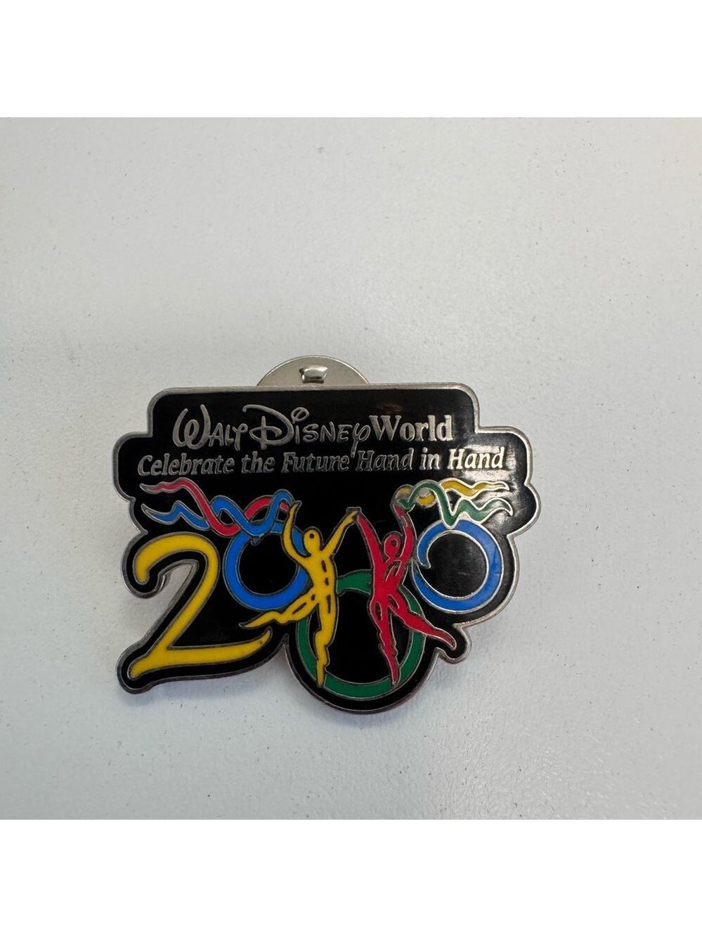Walt Disney World 2000 Celebrate the Future Hand in Hand Trading Pin.